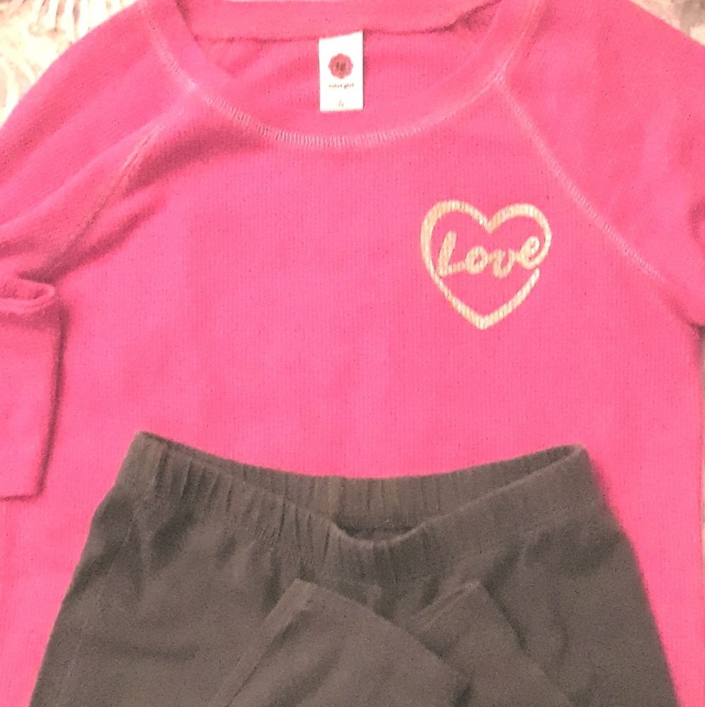 TOTAL GIRL PINK "LOVE" THERMAL &  GREY LEGGINGS!